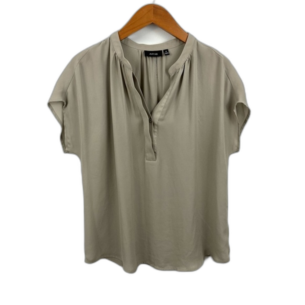 Apt. 9 Grey Short Sleeve Blouse Size Medium Professional Business Career